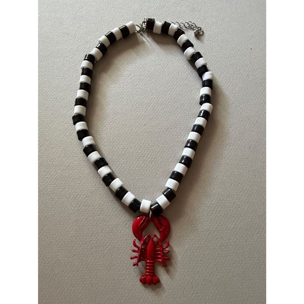 Black & White Red Lobster necklace A1920 - Picture 3 of 3